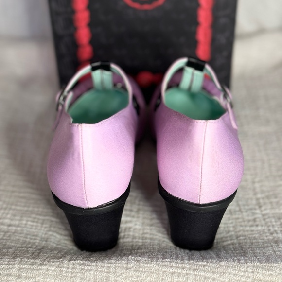 Hot Chocolaticas “Lily” T-strap heels; “Lily”; New with box; size 10.5 - Picture 4 of 9